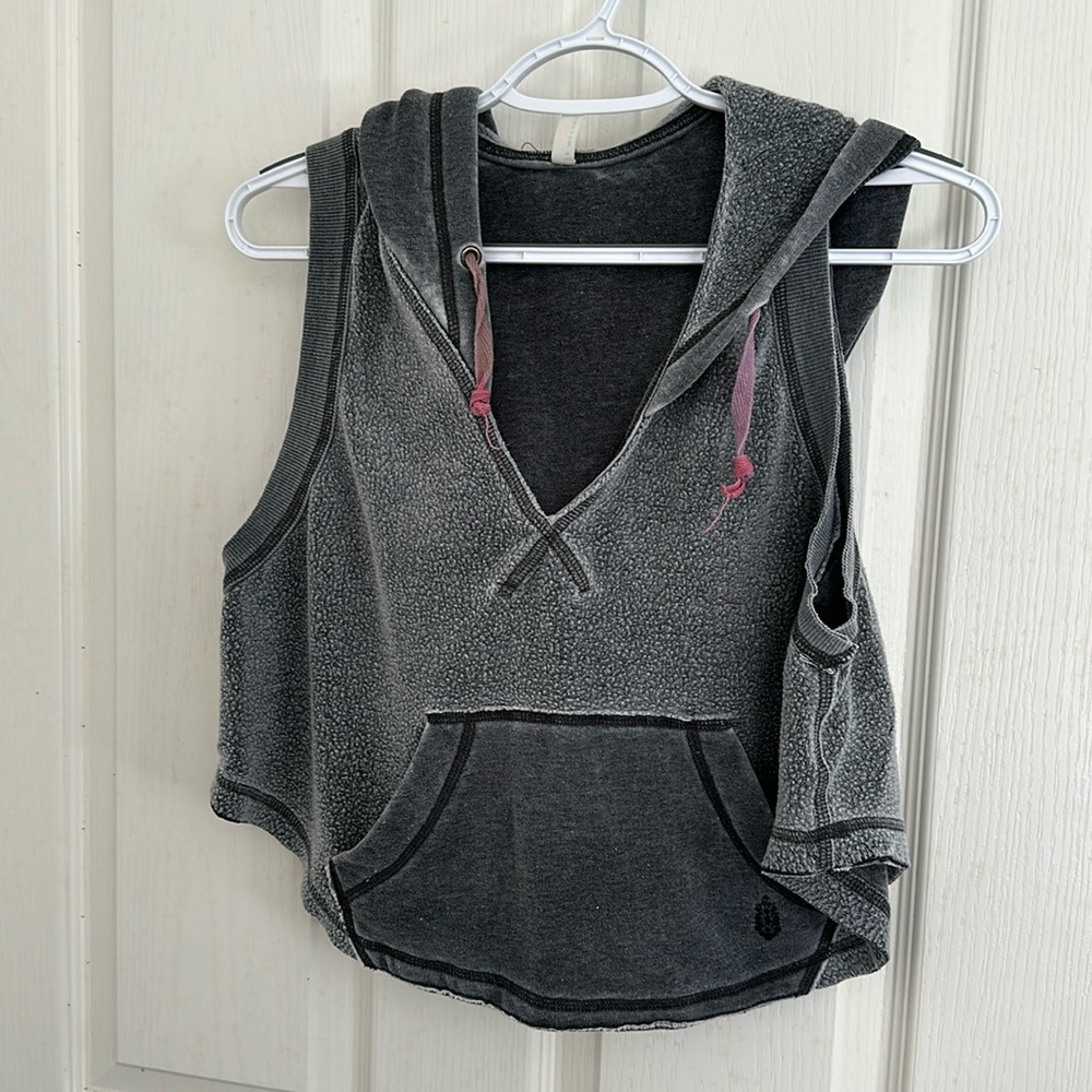 Free people movement cropped hoodie size Xs